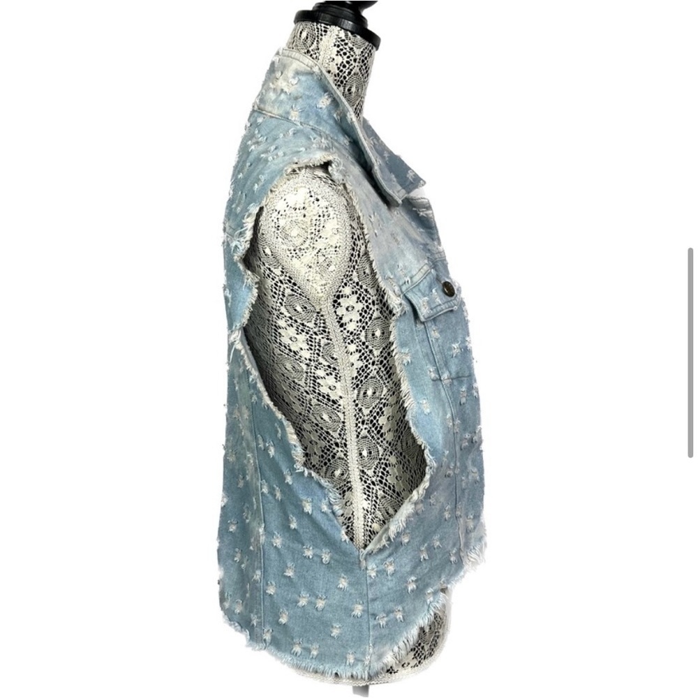 Very J distressed high low denim vest - Size: Large - Picture 5 of 16